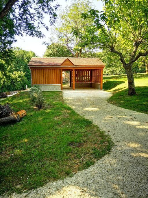 Maison Climatisee Avec Jacuzzi A 10 Min De Sarlat Kültér fotó